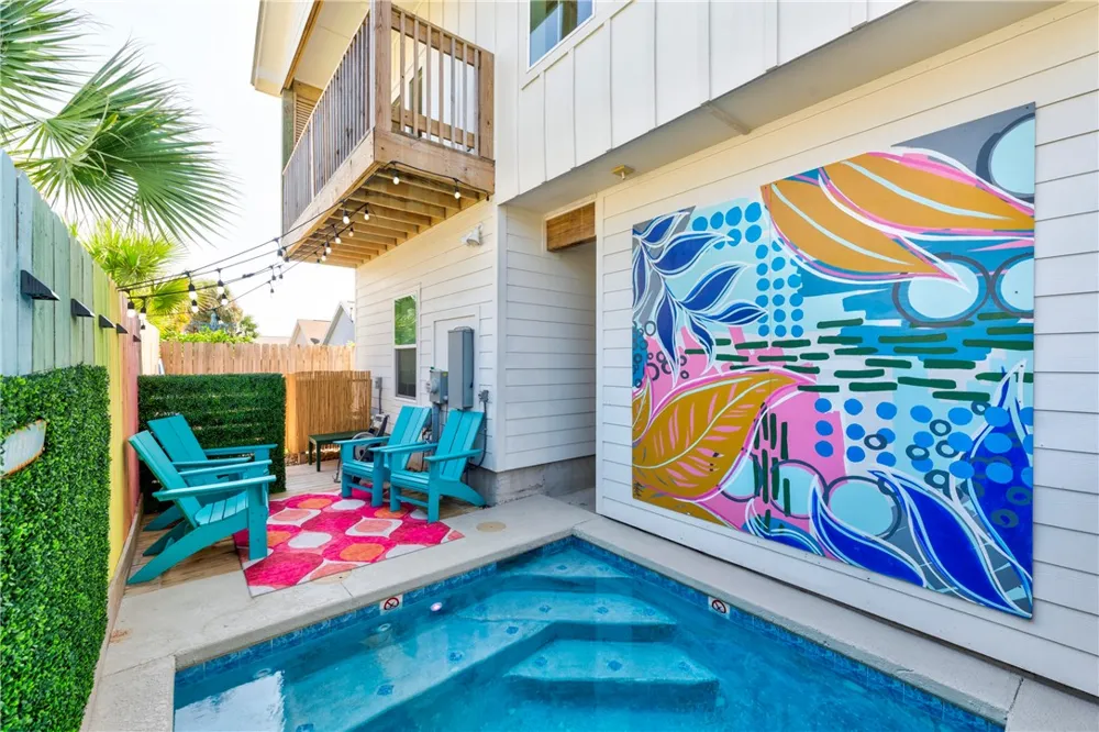 901 S 9th #7 Port Aransas, TX 78373