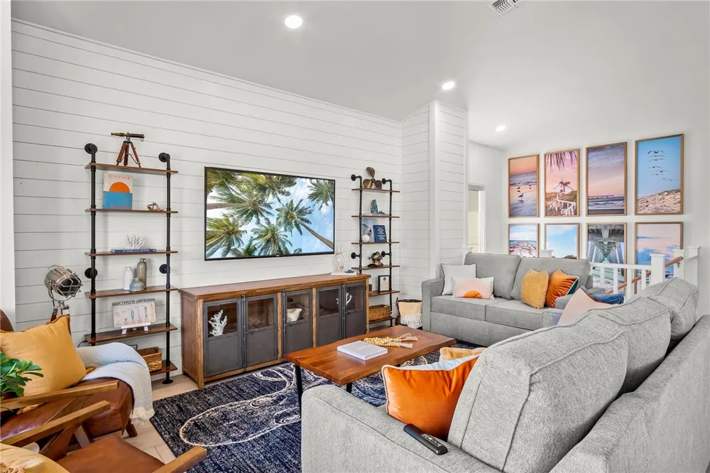 901 S 9th #7 Port Aransas, TX 78373
