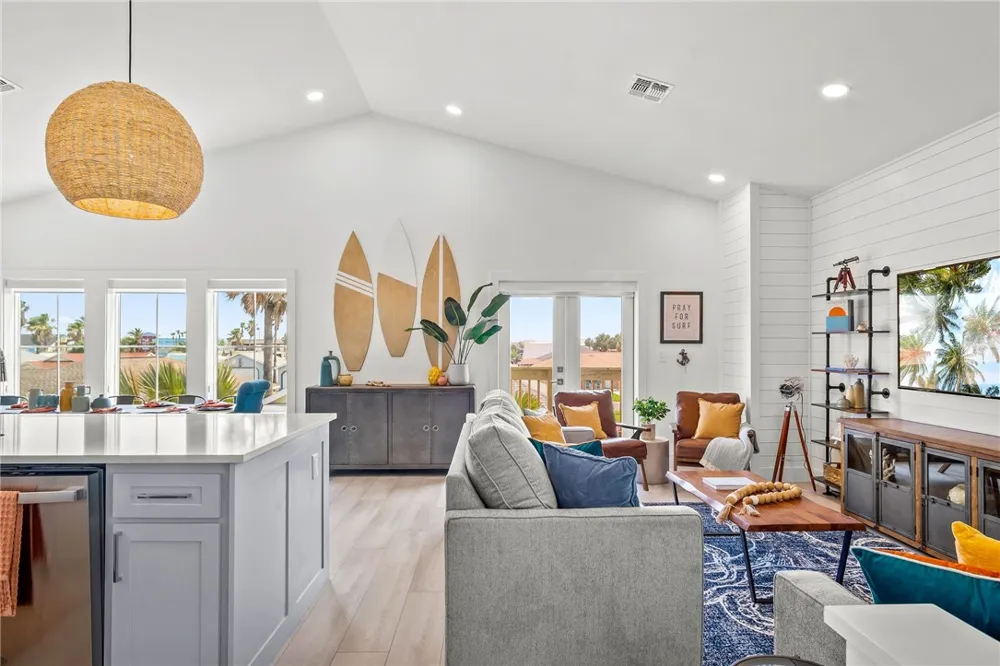 901 S 9th #7 Port Aransas, TX 78373