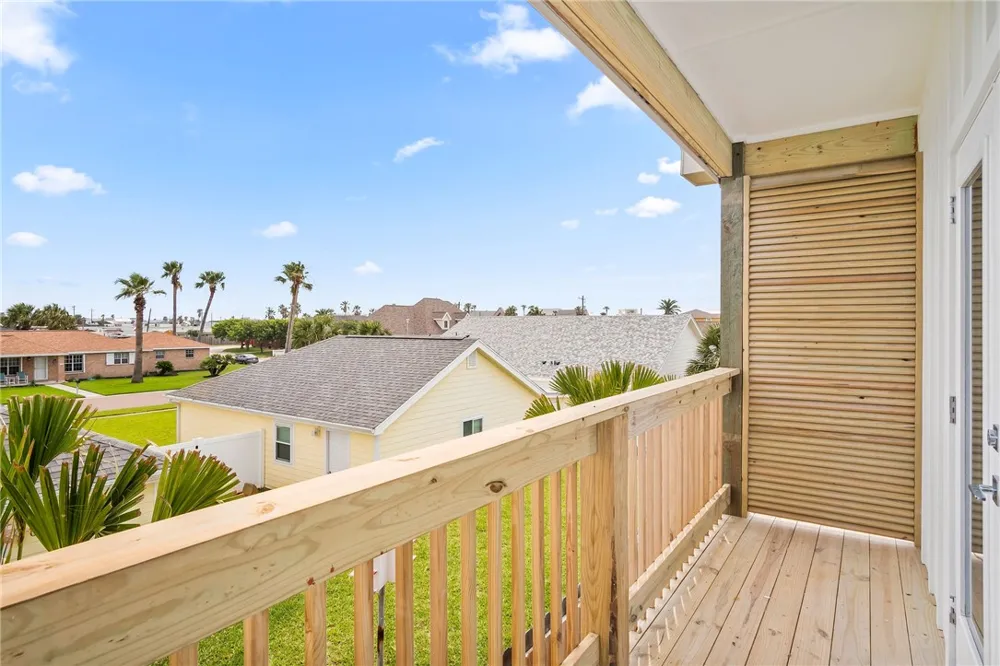 901 S 9th #7 Port Aransas, TX 78373