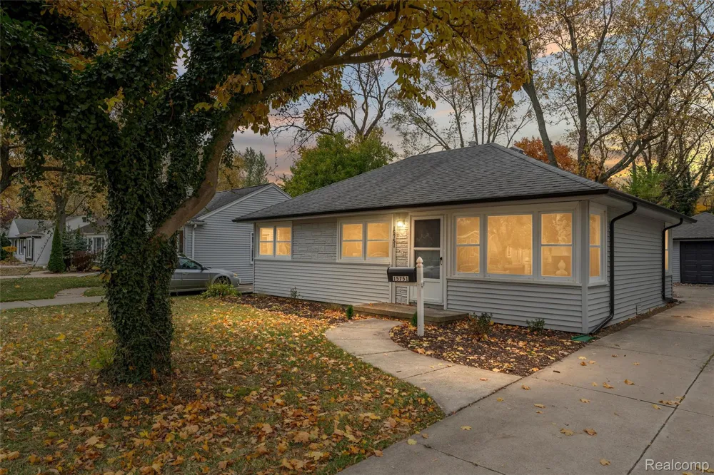 15751 W 14 Mile Road Beverly Hills Village, MI 48025