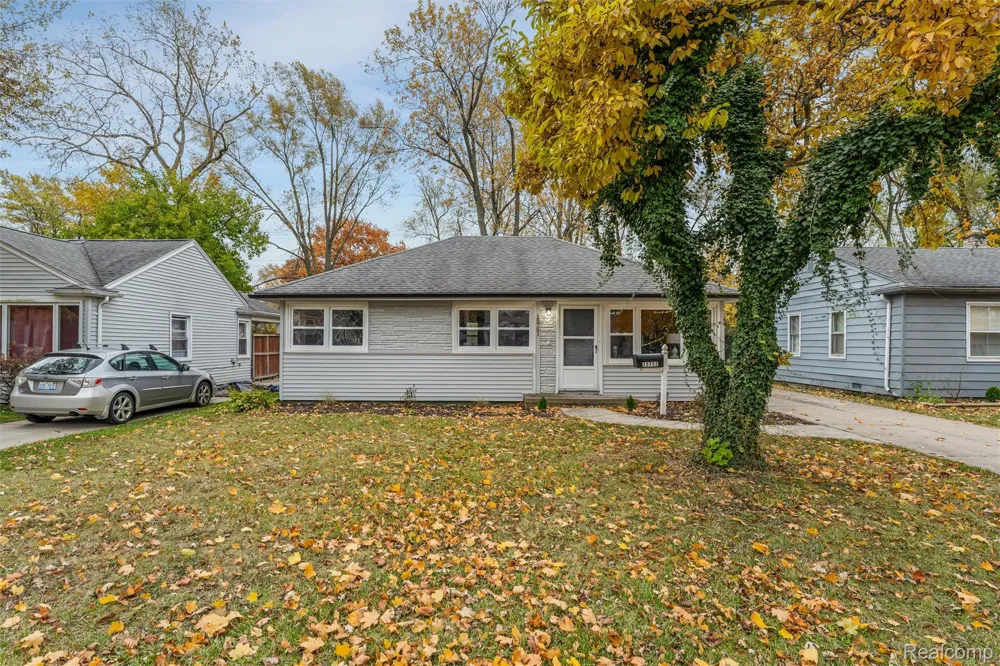 15751 W 14 Mile Road Beverly Hills Village, MI 48025