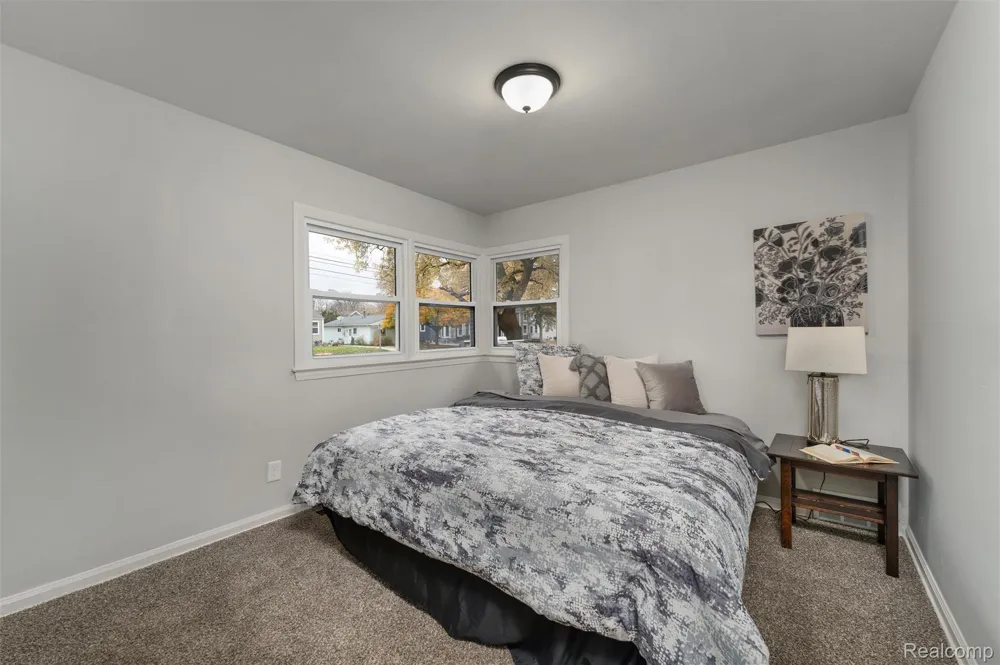 15751 W 14 Mile Road Beverly Hills Village, MI 48025