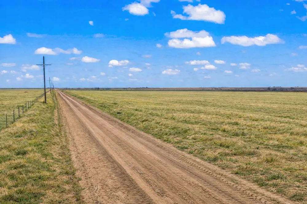 11004 E County Road 5300 Idalou, TX 79343