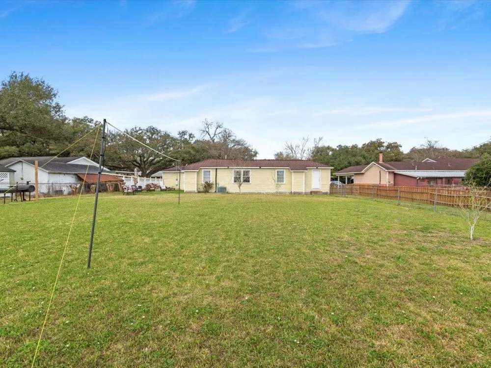 518 Sunny Lane Wharton, TX 77488
