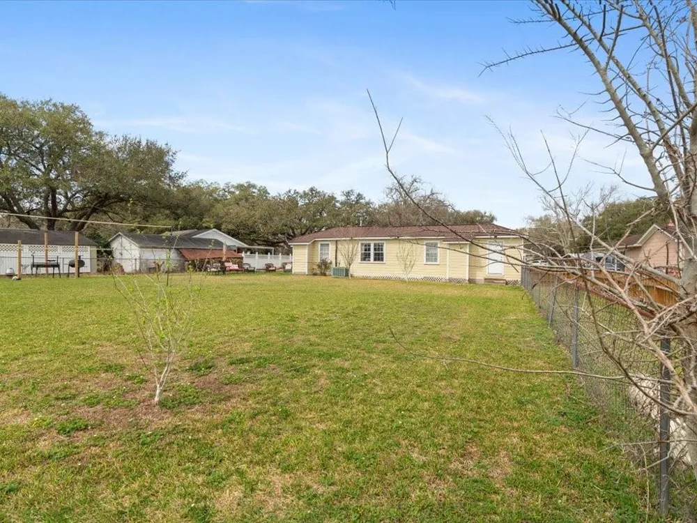518 Sunny Lane Wharton, TX 77488