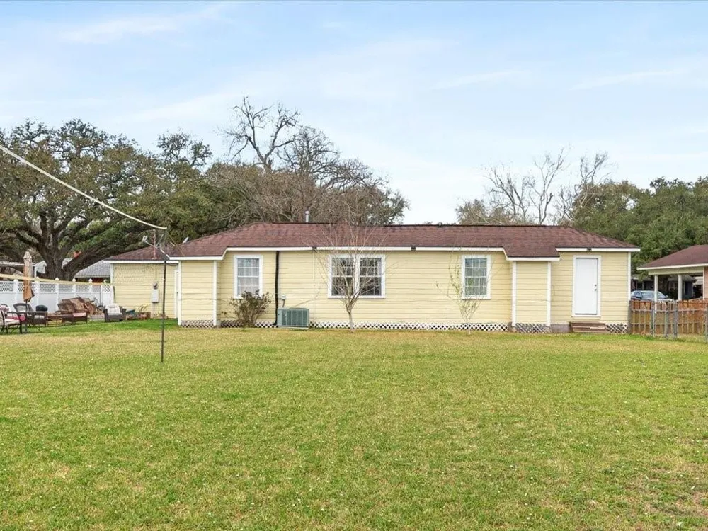 518 Sunny Lane Wharton, TX 77488