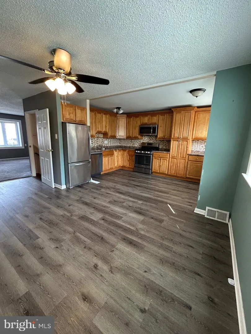3336 GURLEY ROAD Philadelphia, PA 19154