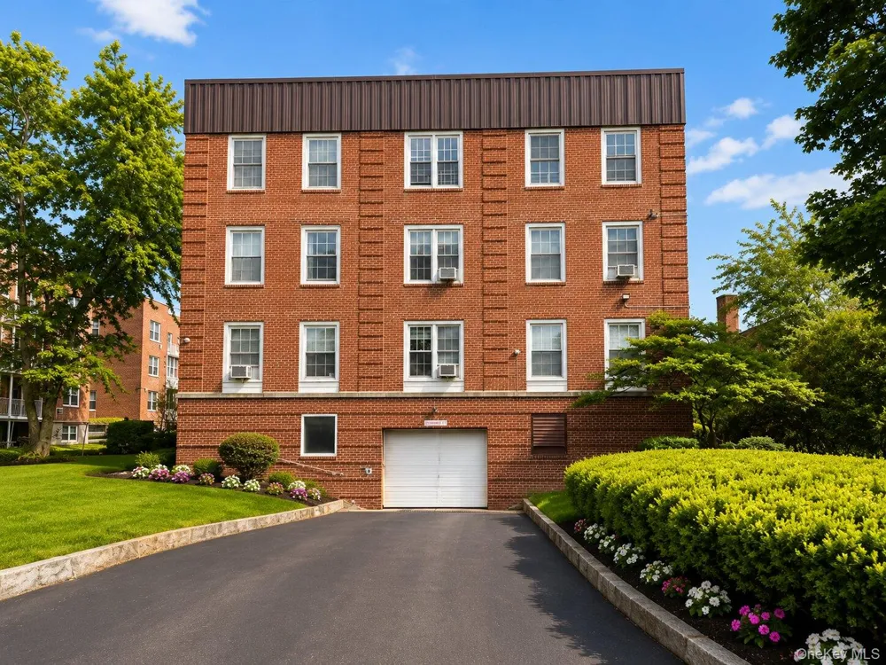 230 Central Avenue #1-C Lawrence, NY 11559