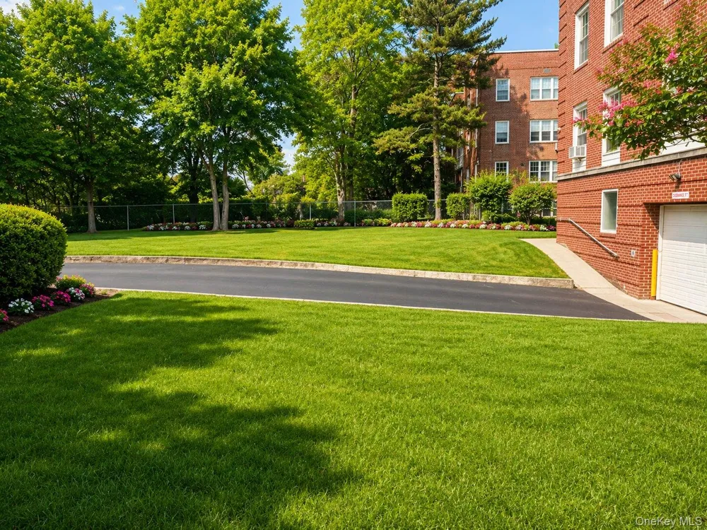 230 Central Avenue #1-C Lawrence, NY 11559
