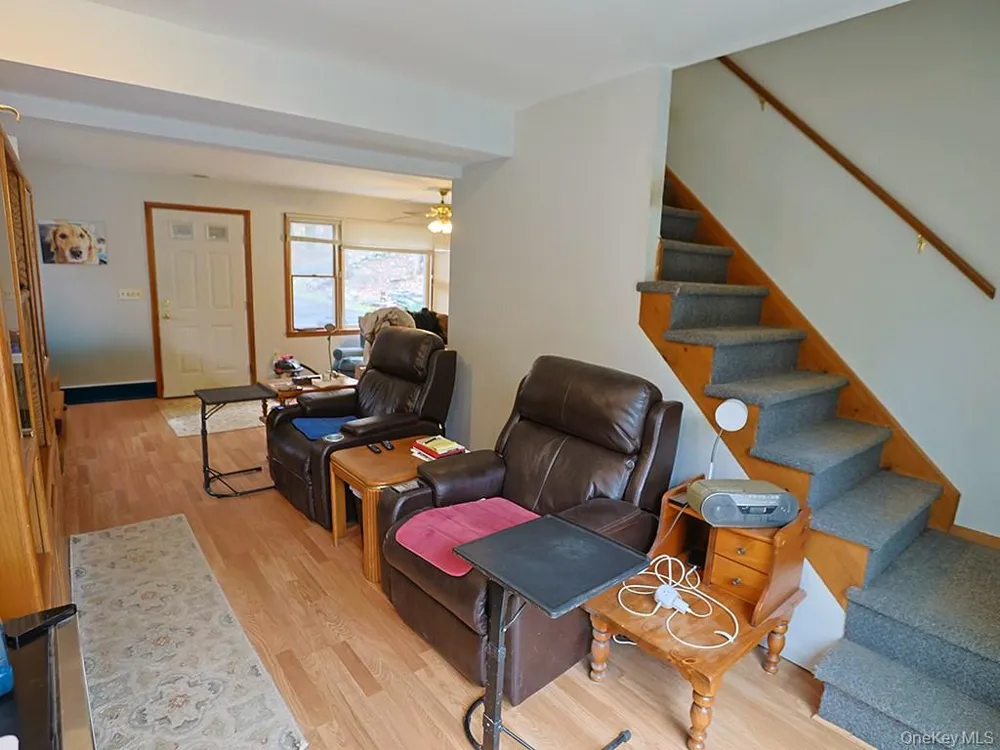 68 Kennel Road Cuddebackville, NY 12729