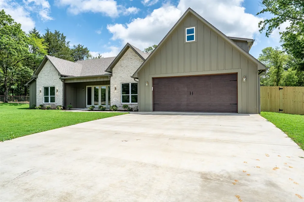 14009 Hidden Brook Flint, TX 75762