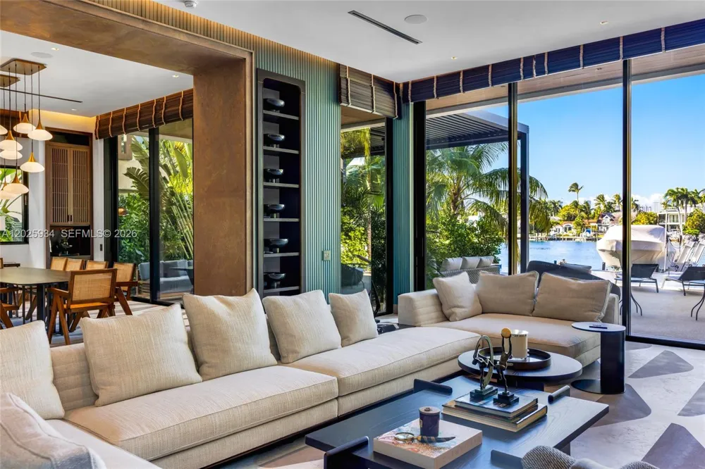 200 W Rivo Alto Dr Miami Beach, FL 33139