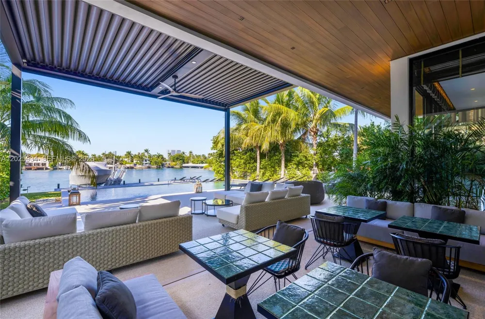 200 W Rivo Alto Dr Miami Beach, FL 33139