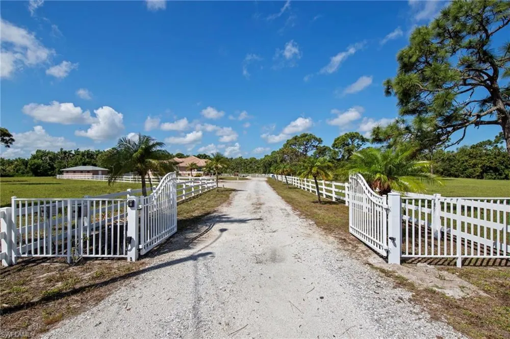 13541 Stringfellow Road Bokeelia, FL 33922