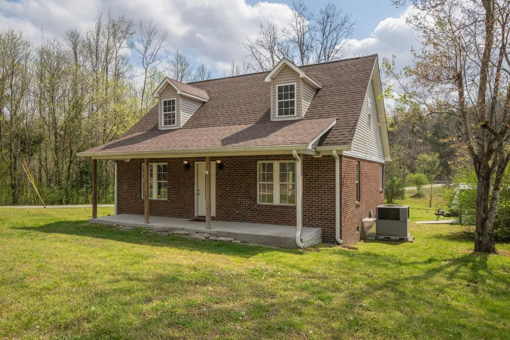 2824 Hwy 100 Linden, TN 37096