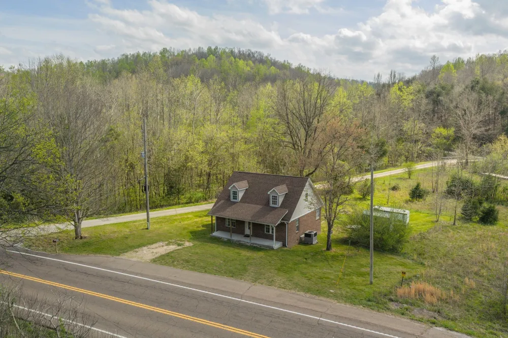 2824 Hwy 100 Linden, TN 37096