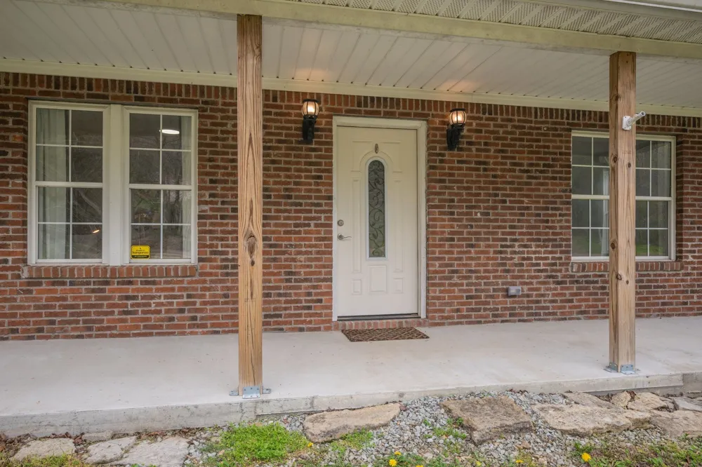 2824 Hwy 100 Linden, TN 37096