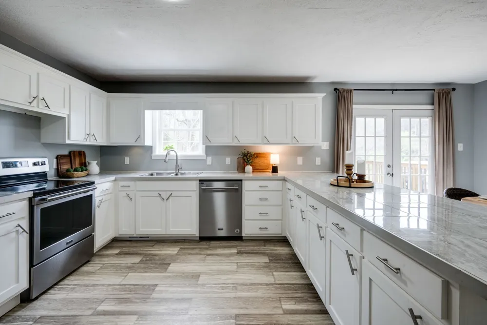 2824 Hwy 100 Linden, TN 37096