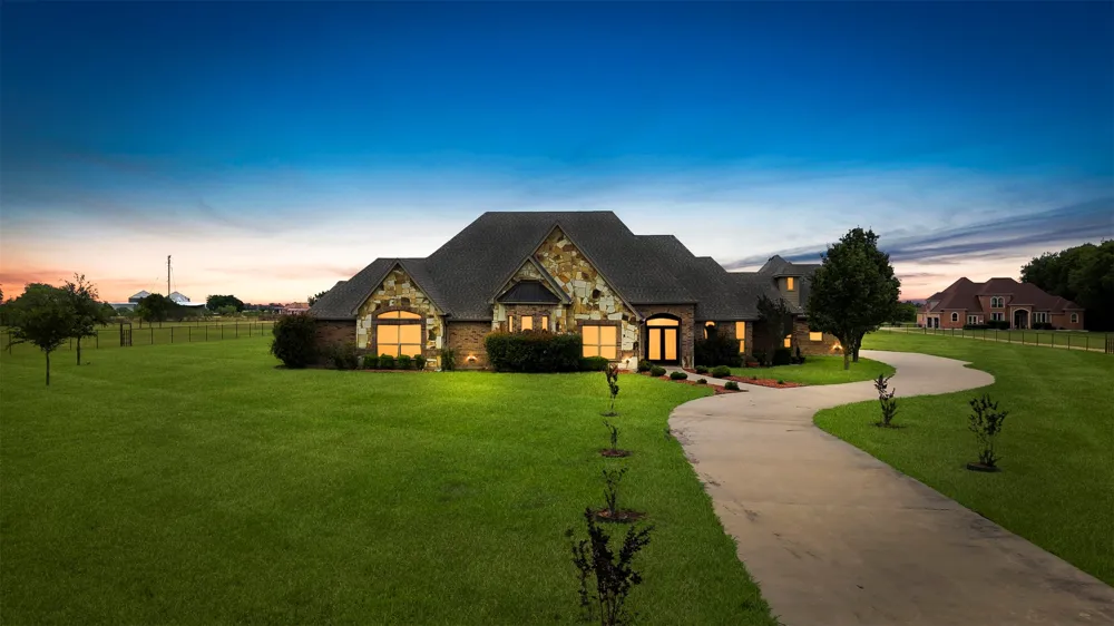 219 Mohundro Road Ferris, TX 75125
