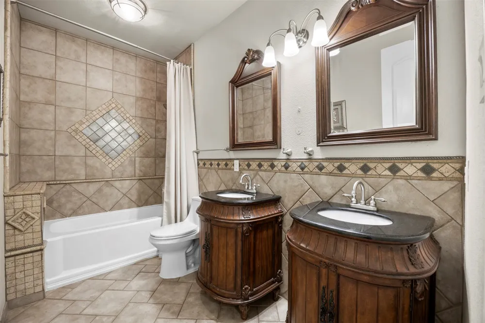 219 Mohundro Road Ferris, TX 75125