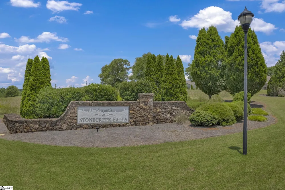 813 Olivine Court Chesnee, SC 29323