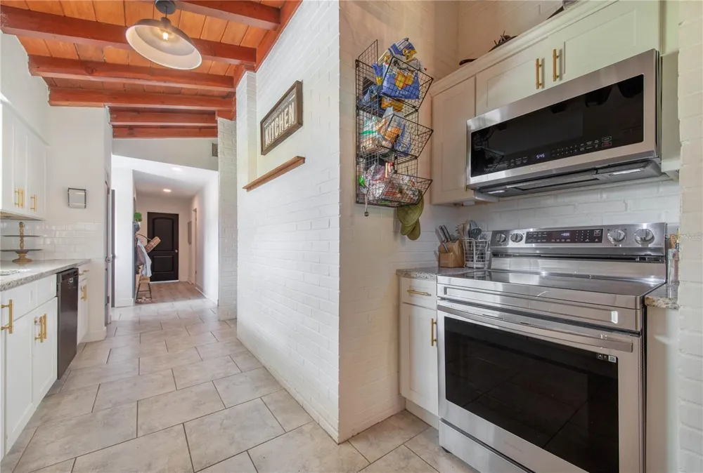 775 S BUENA VISTA DRIVE Lake Alfred, FL 33850