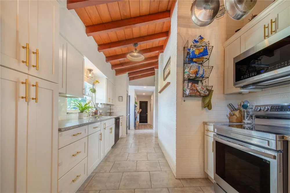 775 S BUENA VISTA DRIVE Lake Alfred, FL 33850