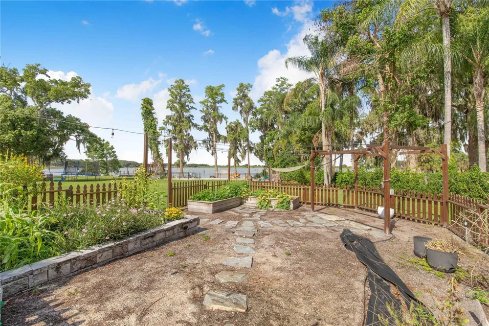 775 S BUENA VISTA DRIVE Lake Alfred, FL 33850