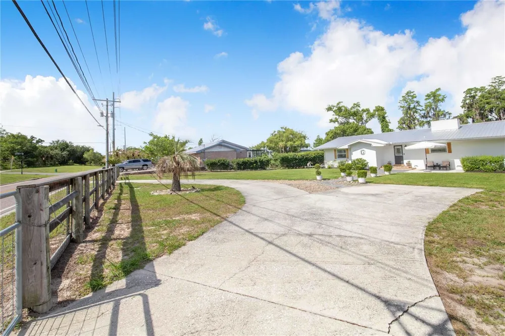 775 S BUENA VISTA DRIVE Lake Alfred, FL 33850