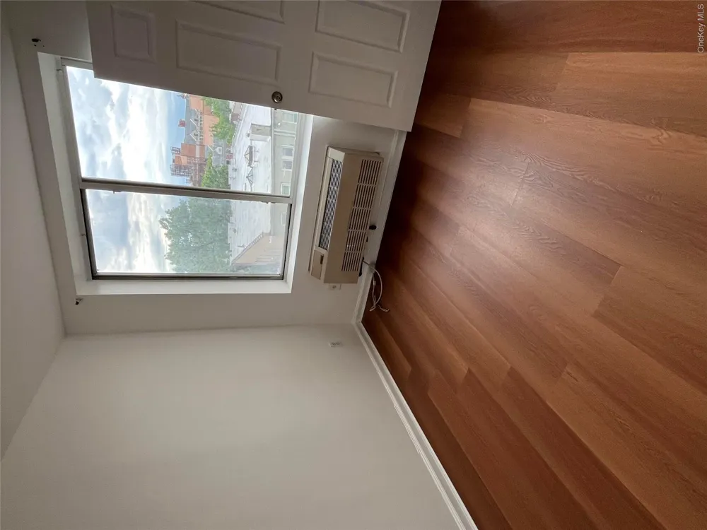 81-15 Queens Boulevard #4J Elmhurst, NY 11373