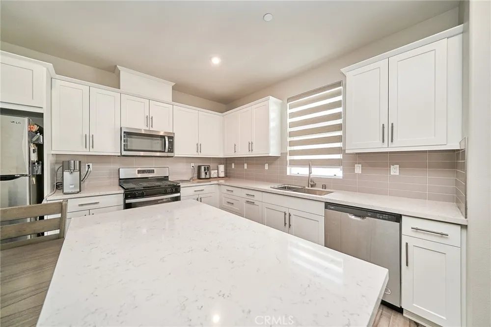 163 Dove Landing Covina, CA 91722