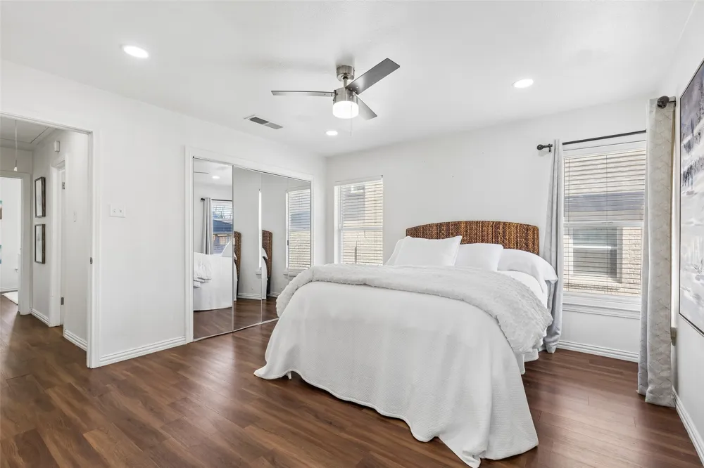 5111 Stoneleigh Avenue Dallas, TX 75235