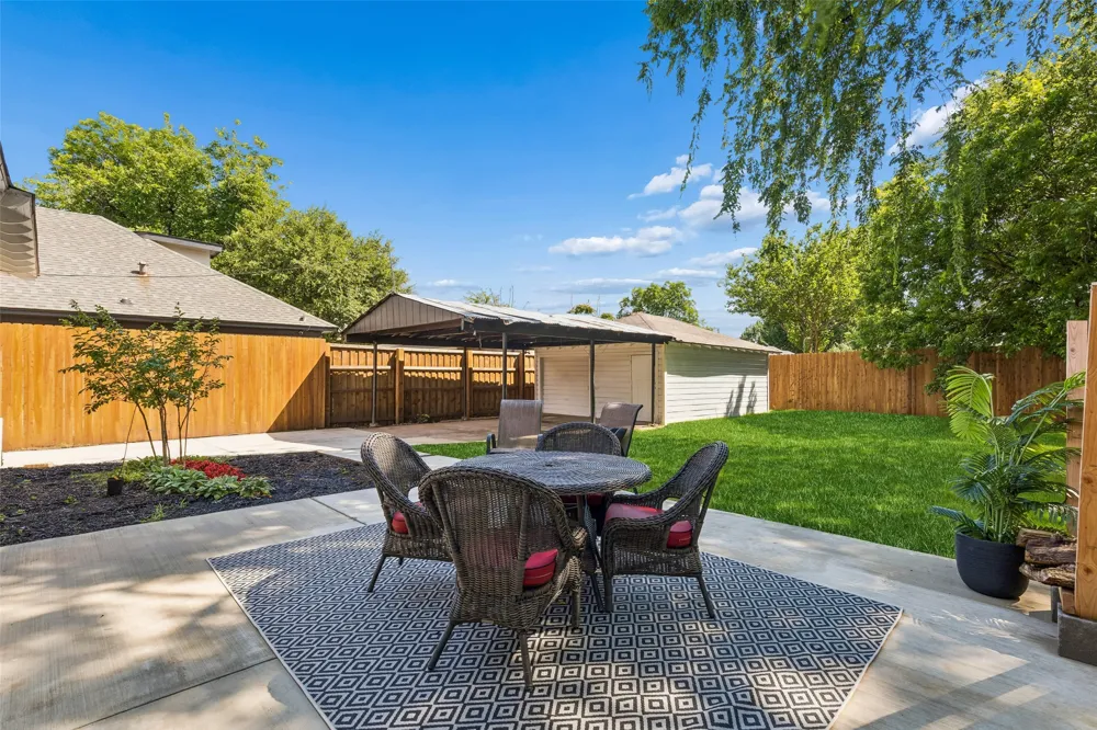 5111 Stoneleigh Avenue Dallas, TX 75235