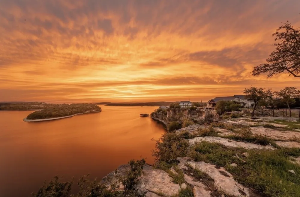 983 E Hells Gate Drive Graford, TX 76449