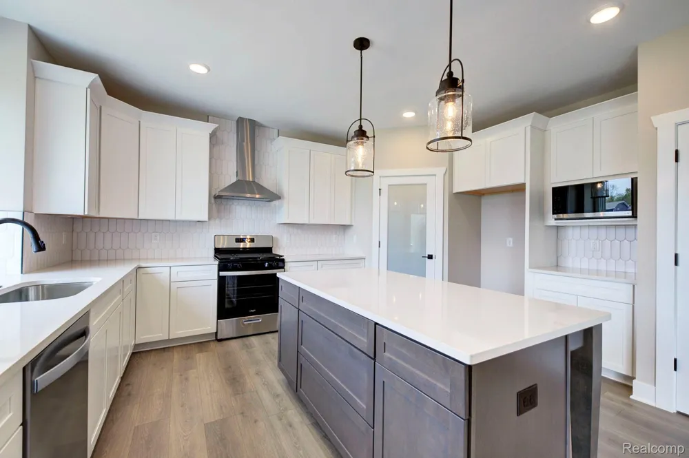 664 ROUND ROCK Marion Township, MI 48843
