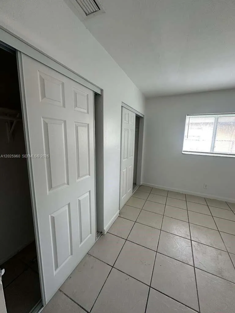 3961 NW 30th Ter #1 Lauderdale Lakes, FL 33309
