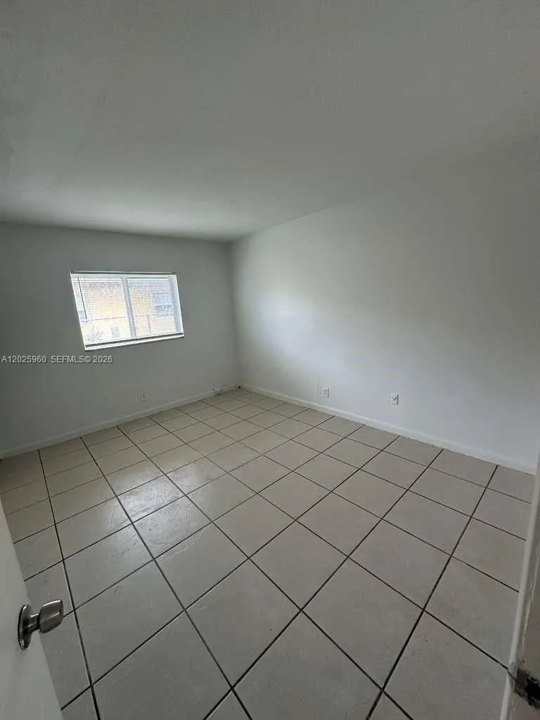 3961 NW 30th Ter #1 Lauderdale Lakes, FL 33309