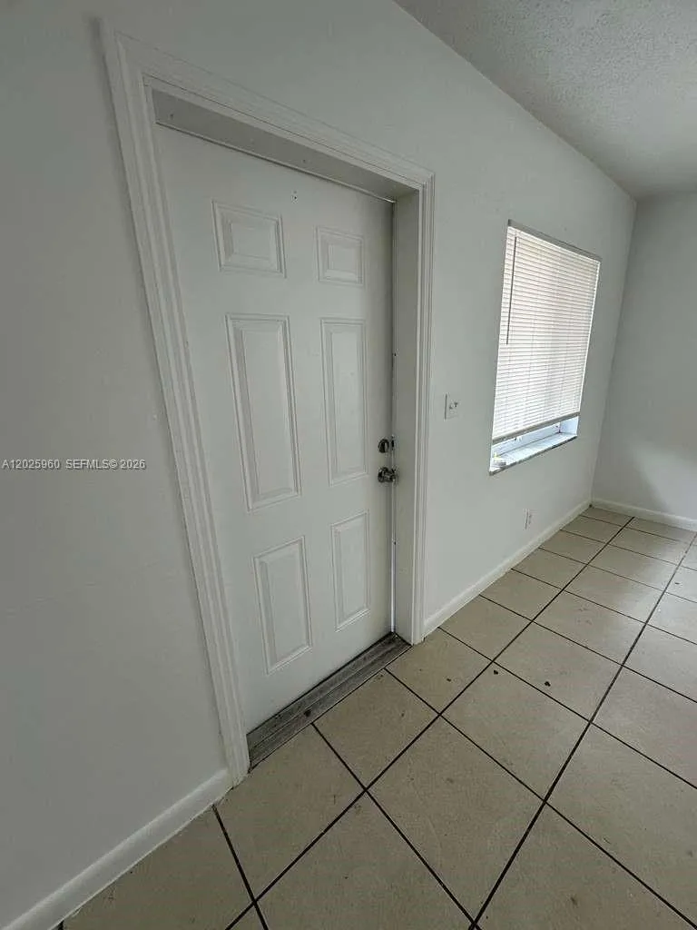 3961 NW 30th Ter #1 Lauderdale Lakes, FL 33309