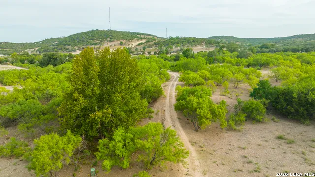 900 THOMPSON RD Kerrville, TX 78028