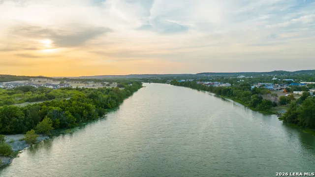 900 THOMPSON RD Kerrville, TX 78028