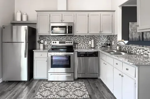 516 Stafford Spring Avenue #828