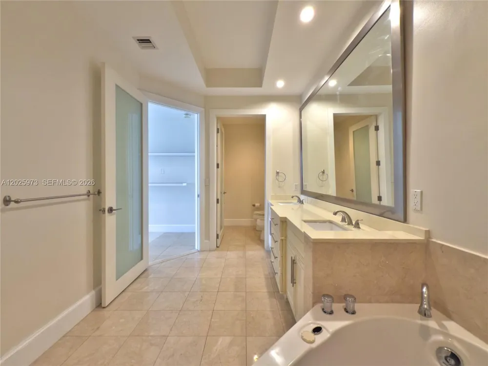 848 Brickell Key Dr #306 Miami, FL 33131