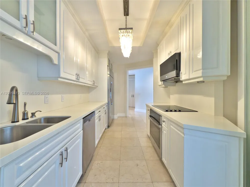 848 Brickell Key Dr #306 Miami, FL 33131