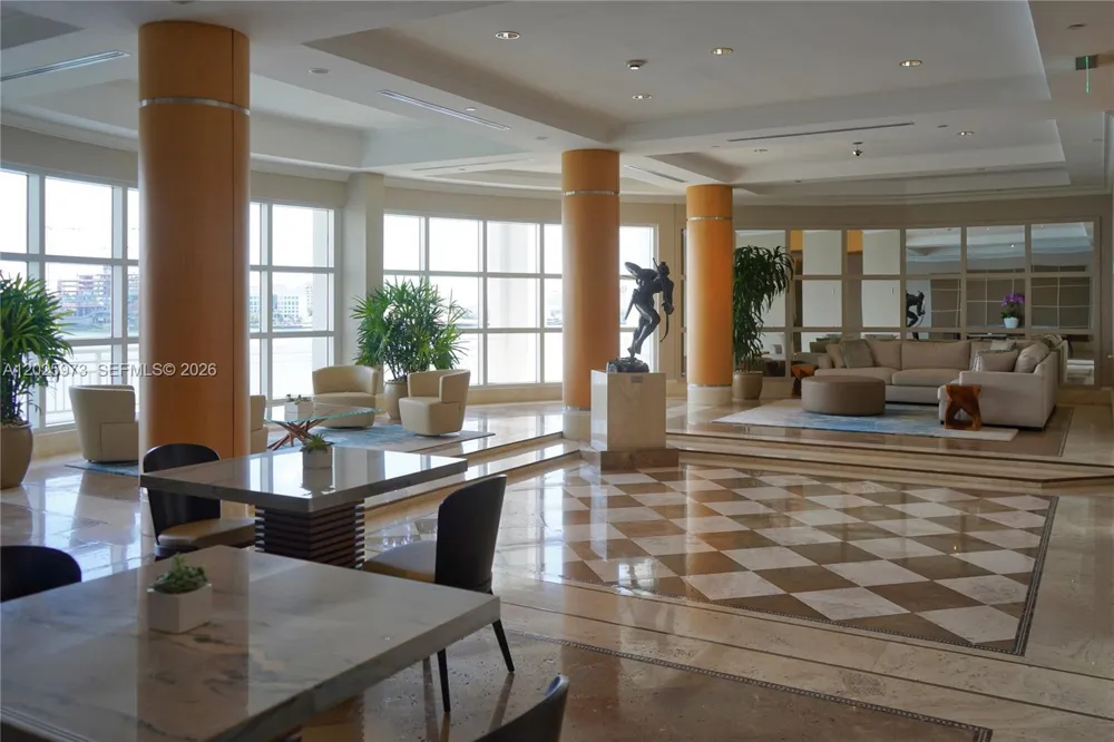 848 Brickell Key Dr #306 Miami, FL 33131