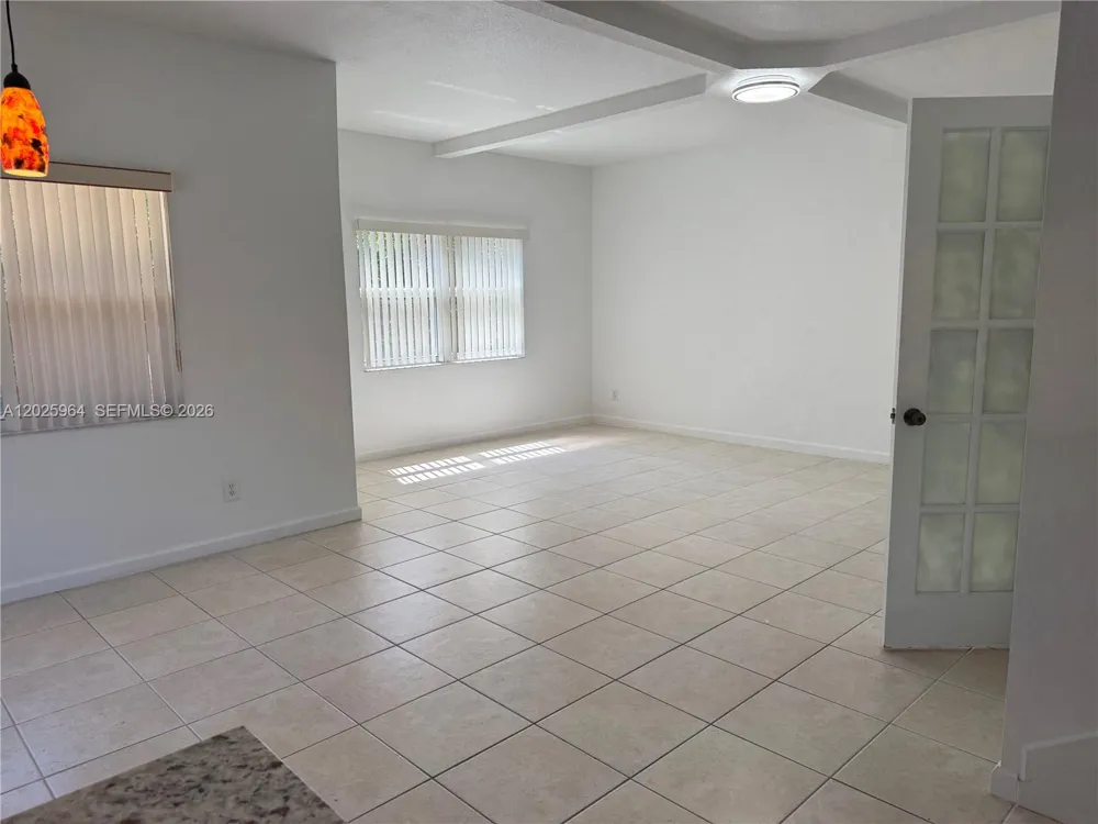 720 NE 4th Ct #720 Hallandale Beach, FL 33009