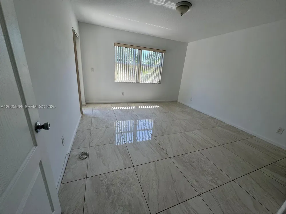 720 NE 4th Ct #720 Hallandale Beach, FL 33009