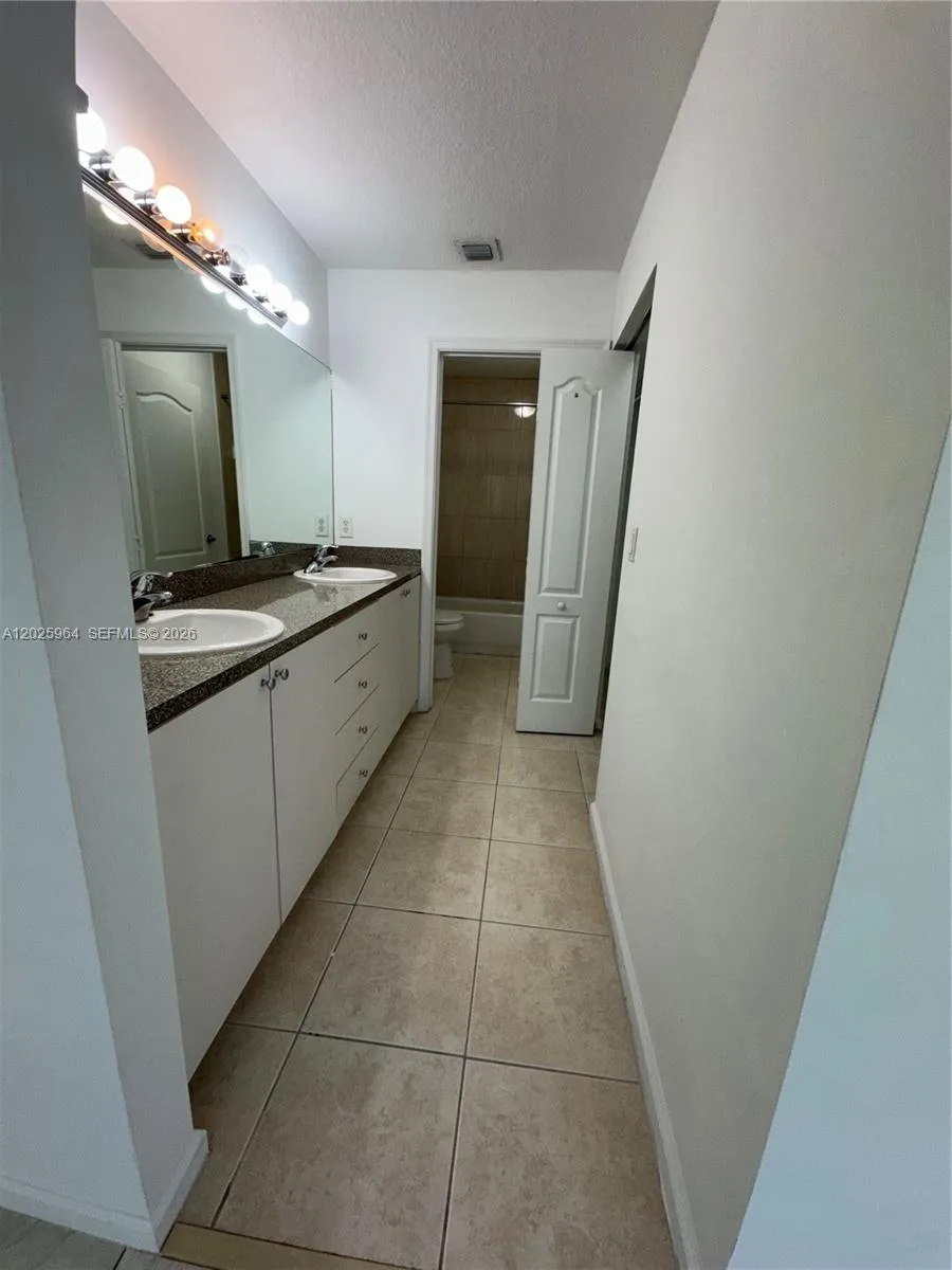 720 NE 4th Ct #720 Hallandale Beach, FL 33009