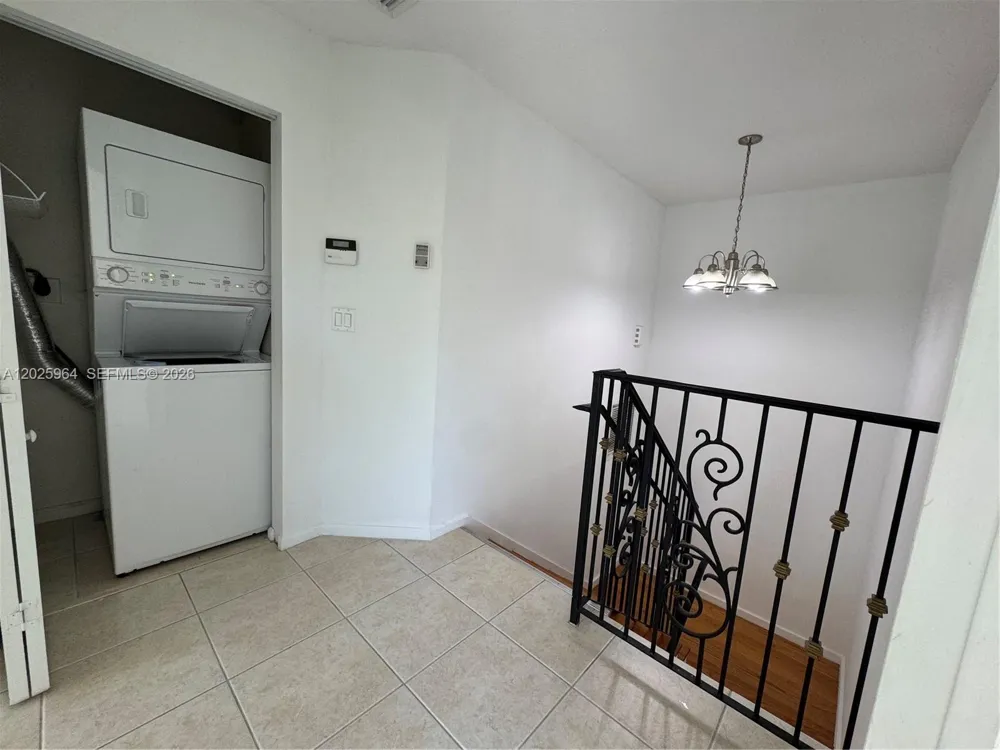 720 NE 4th Ct #720 Hallandale Beach, FL 33009