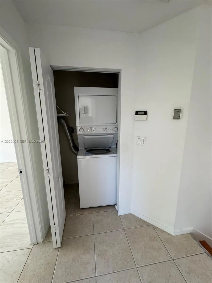 720 NE 4th Ct #720 Hallandale Beach, FL 33009